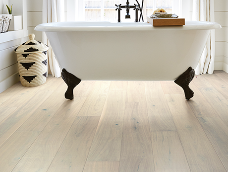 Bathtub from Flooring Connection Outlet in San Antonio
