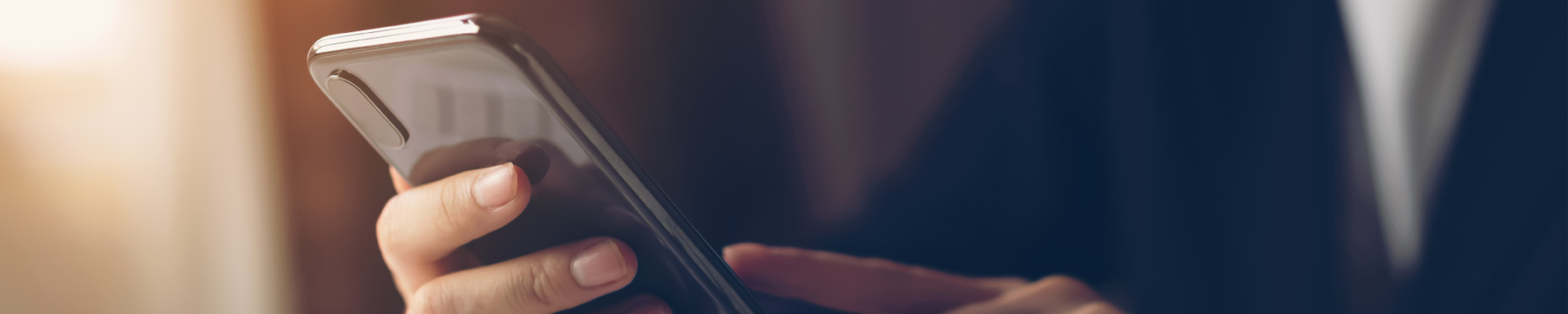 navigate on smartphone while staying in house